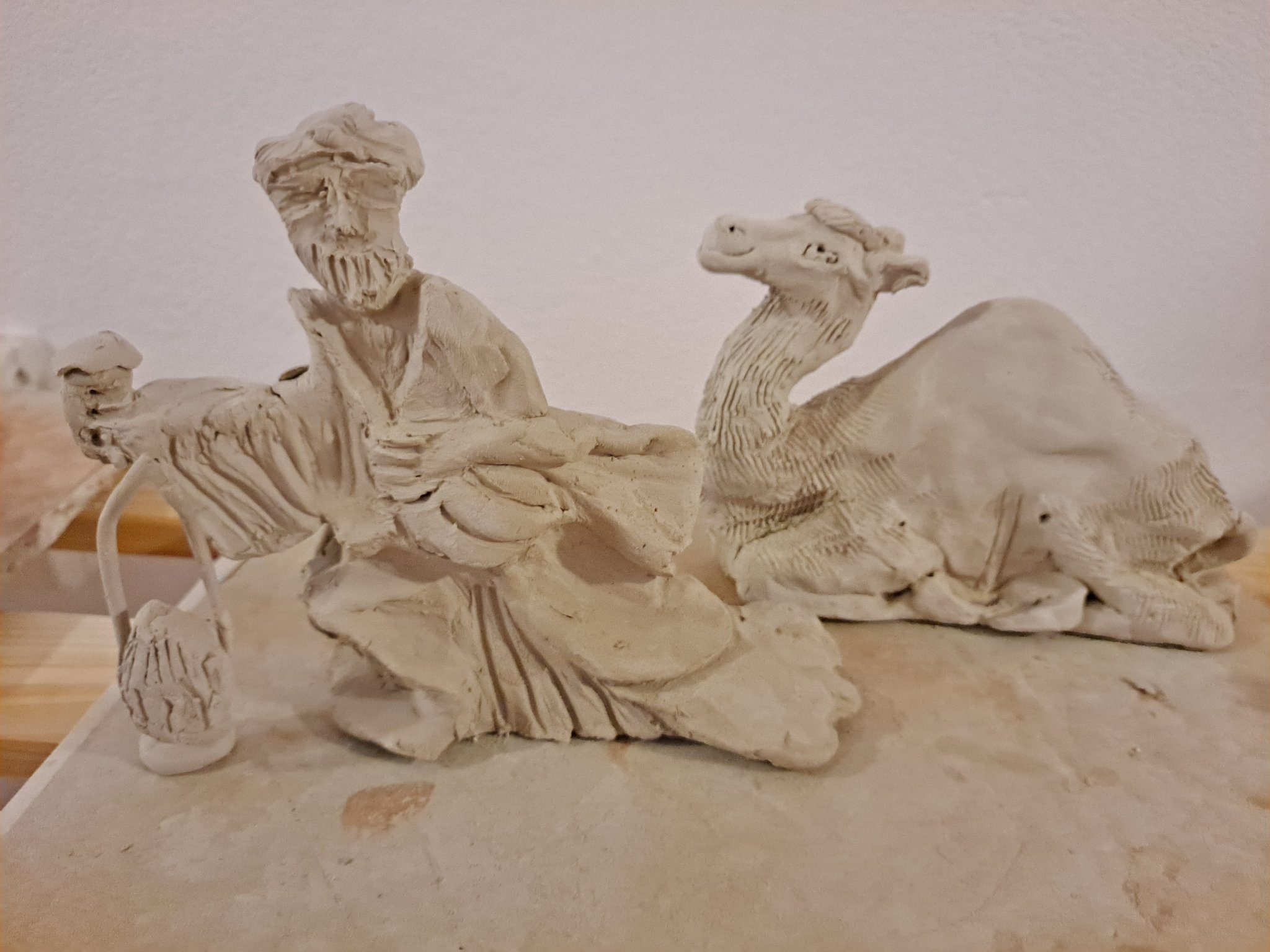 figurki króla i wielbłąda