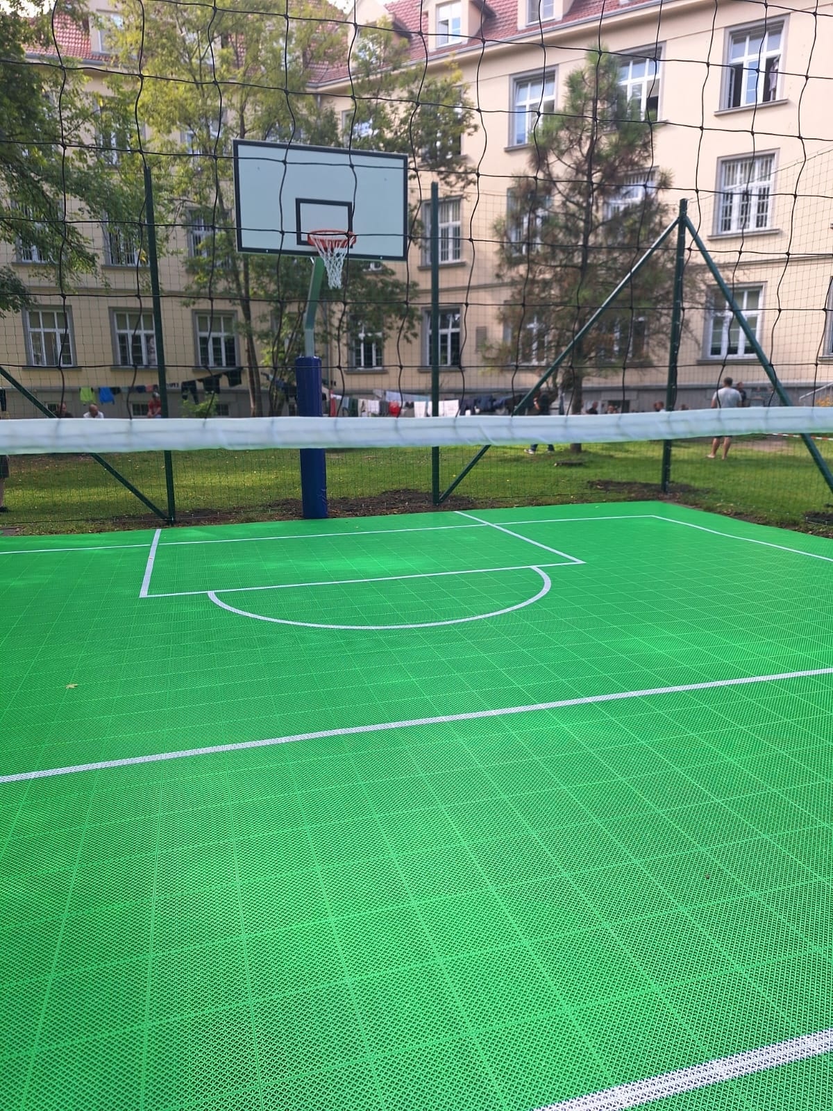 boisko sportowe w szpitalu