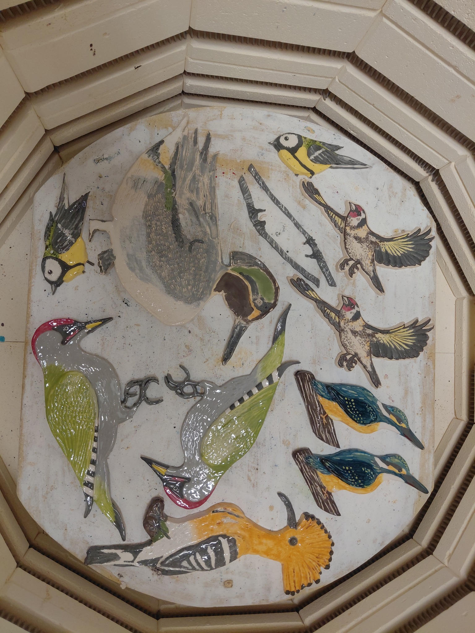 piec ceramiczny z pracami