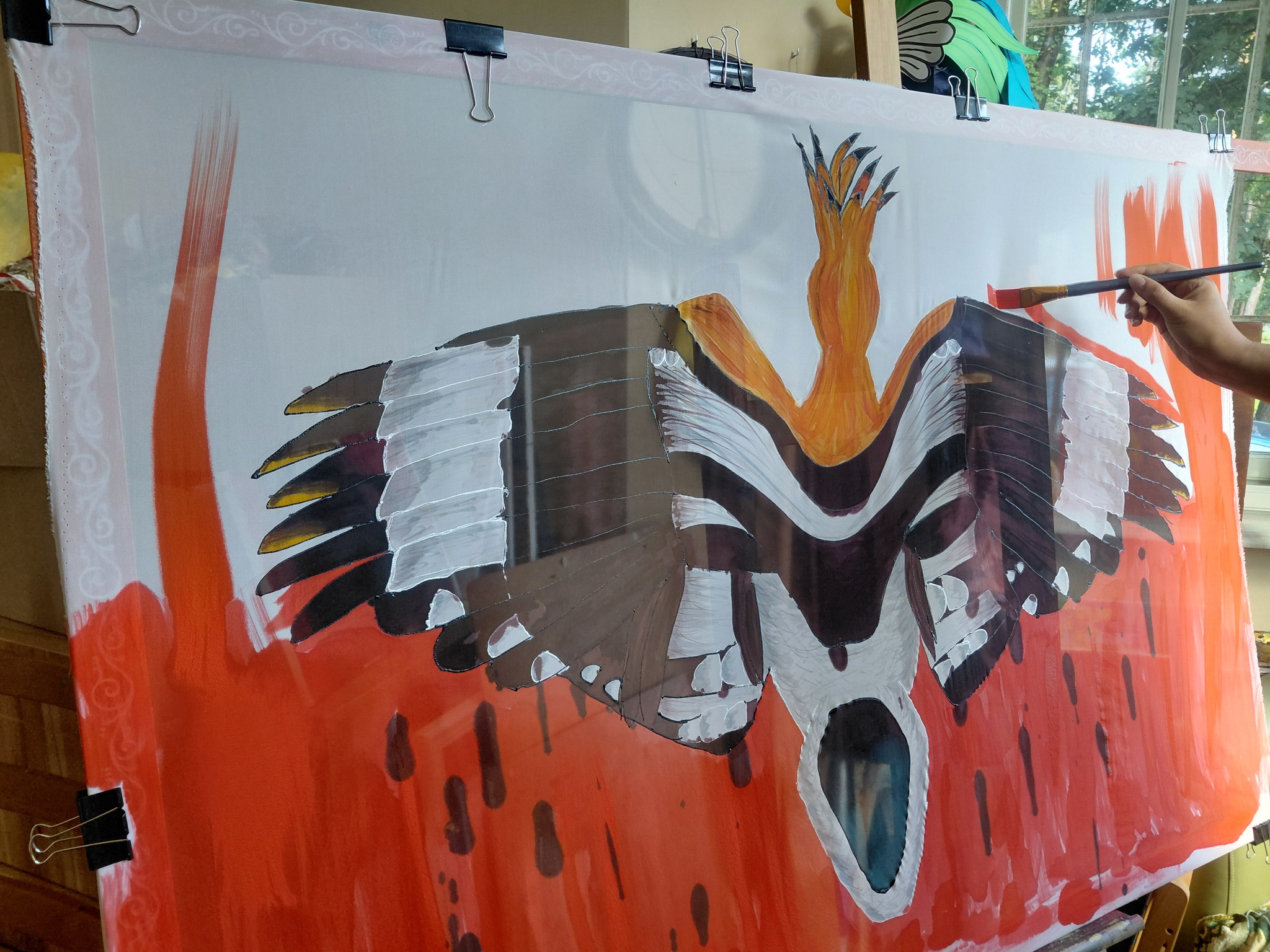 malowanie ptaka na jedwabiu